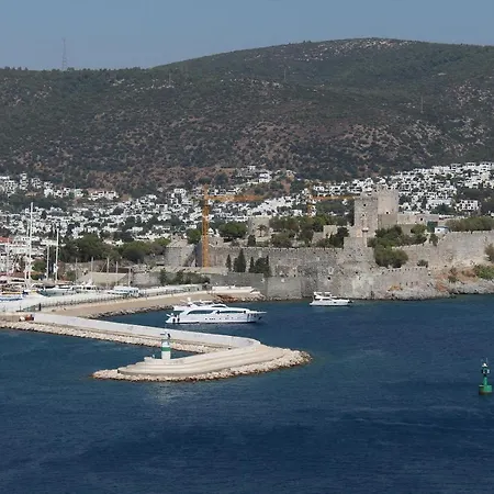 Sea View 3 Penthouse Gulluk